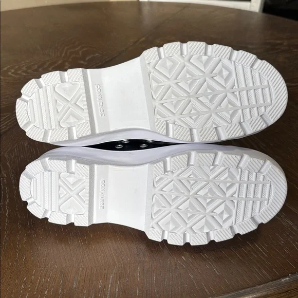 Converse Chuck Taylor All Star Lugged Leather Platforms Sneakers 567164C - Picture 10 of 13